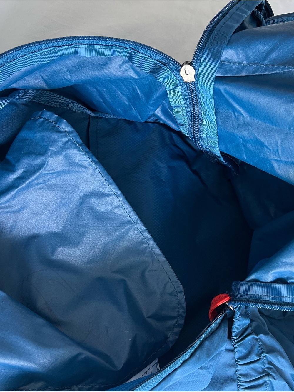 MEC Daypack Backpack - Picture 5 of 6